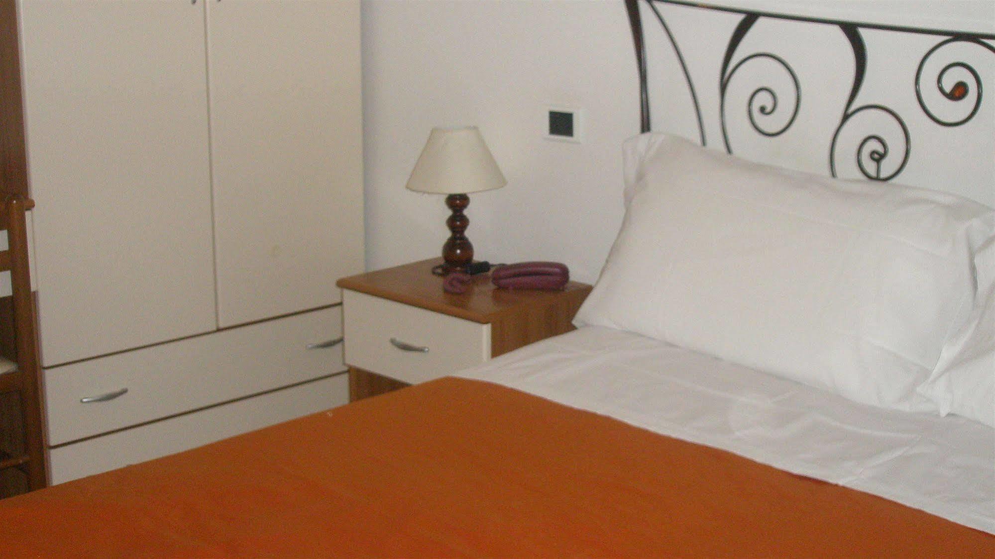 Hotel Athena Spoleto Exterior foto